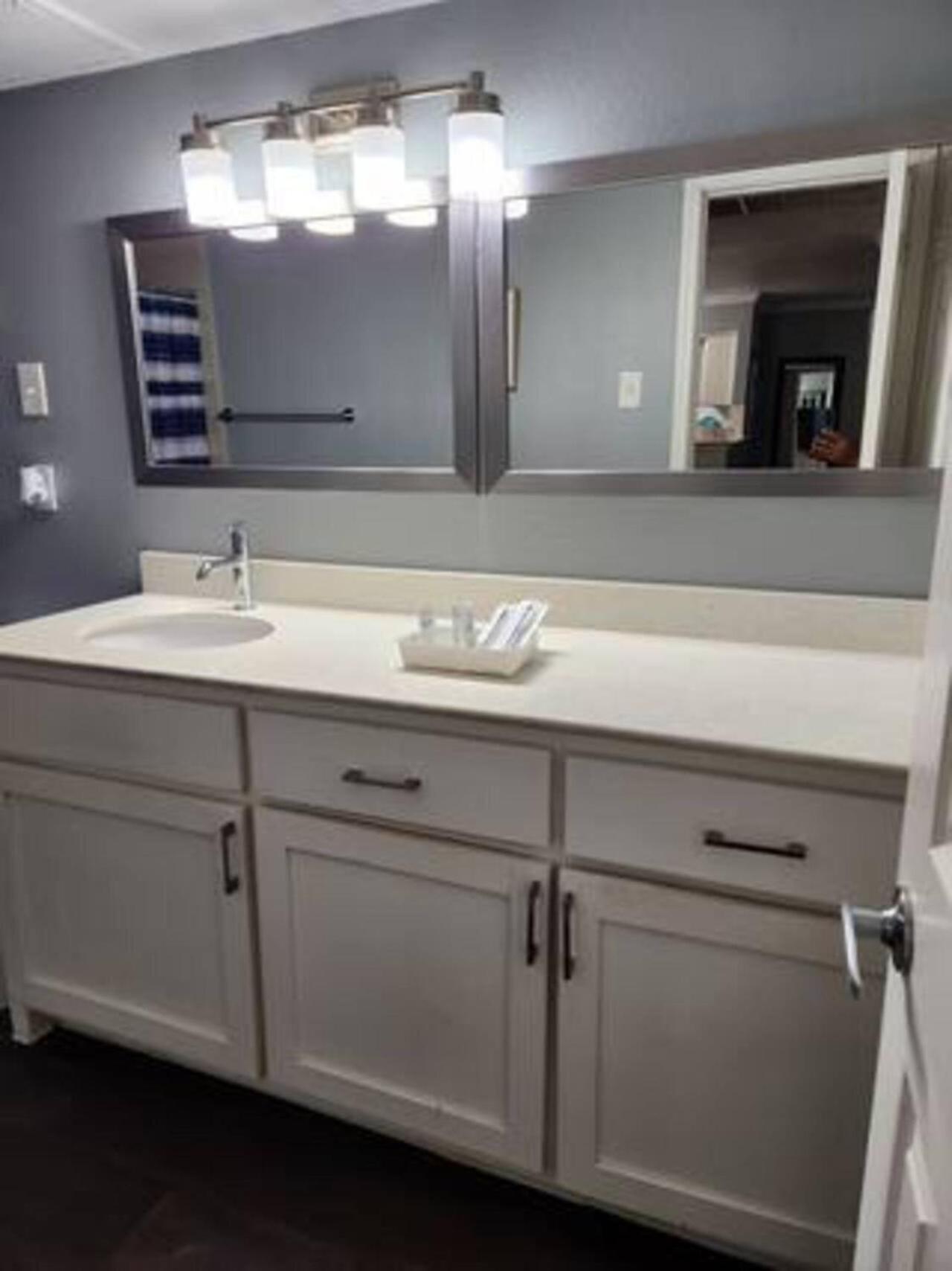 Blue Shark *B501* @ Medical Center 1Br Modern King Apartment With Private Patio Houston Ngoại thất bức ảnh